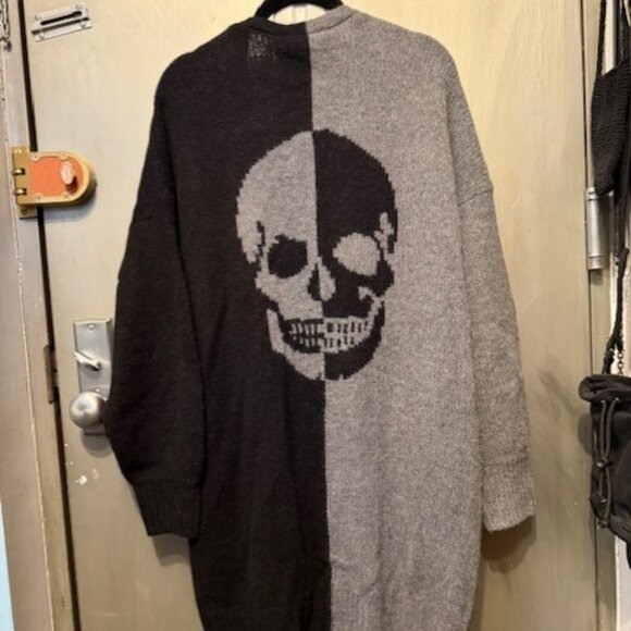 360 Cashmere Pyper Skull two-tone Cashmere Sweater Cardigan - Picture 4 of 16